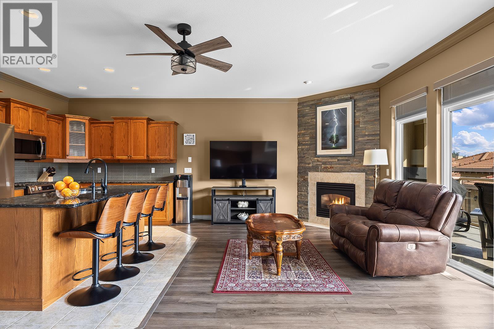 2302 Country Club Drive - 5