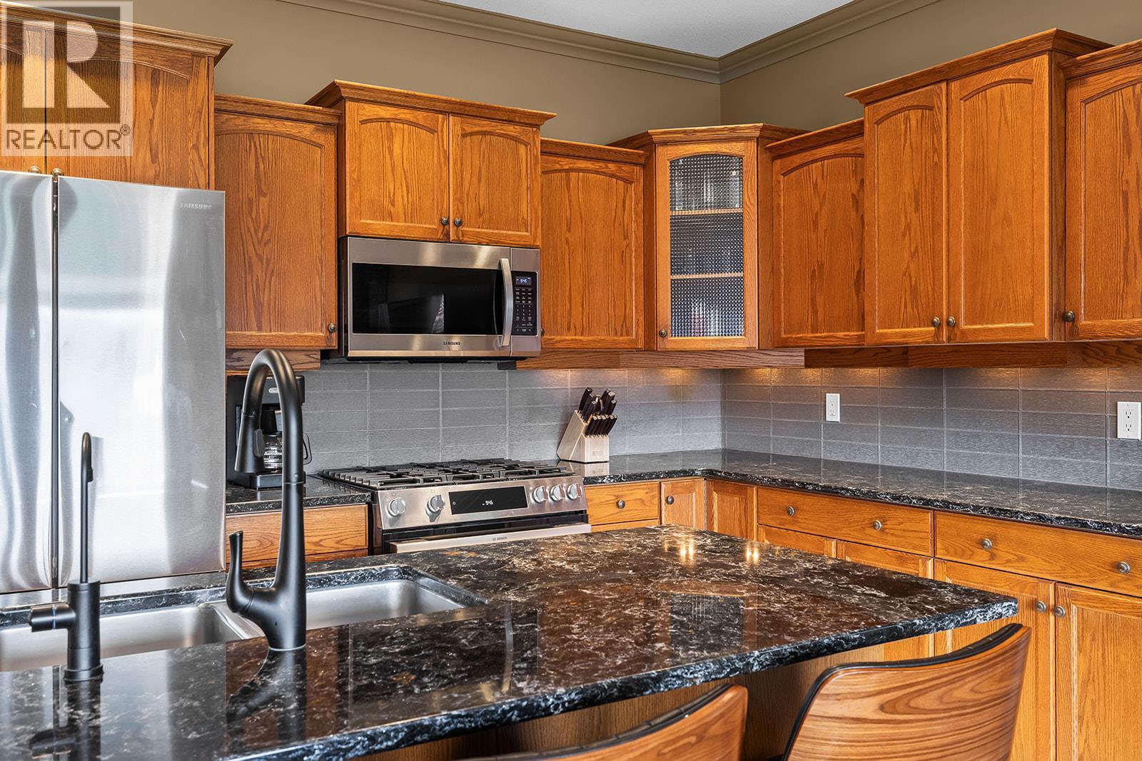 2302 Country Club Drive - 9