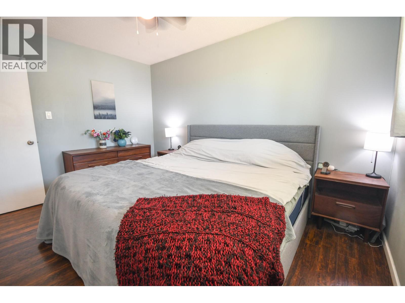 6033 SELKIRK CRESCENT - 19