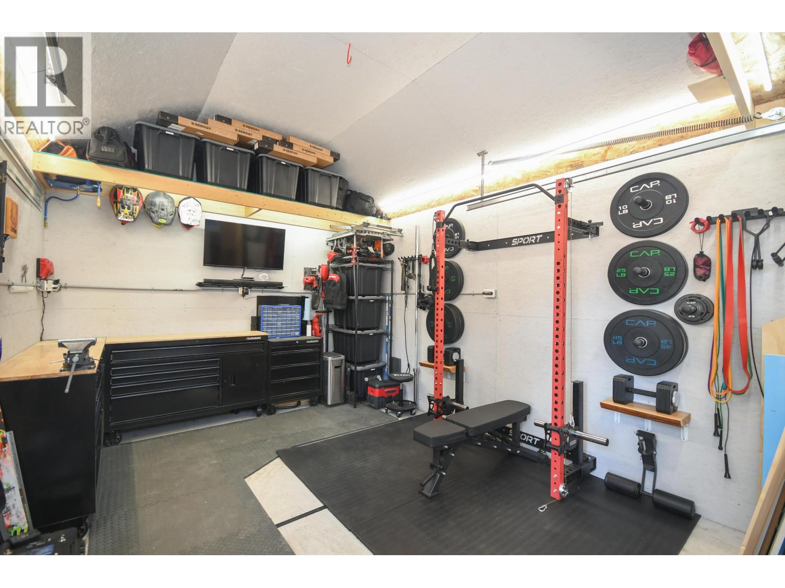 6033 SELKIRK CRESCENT - 36