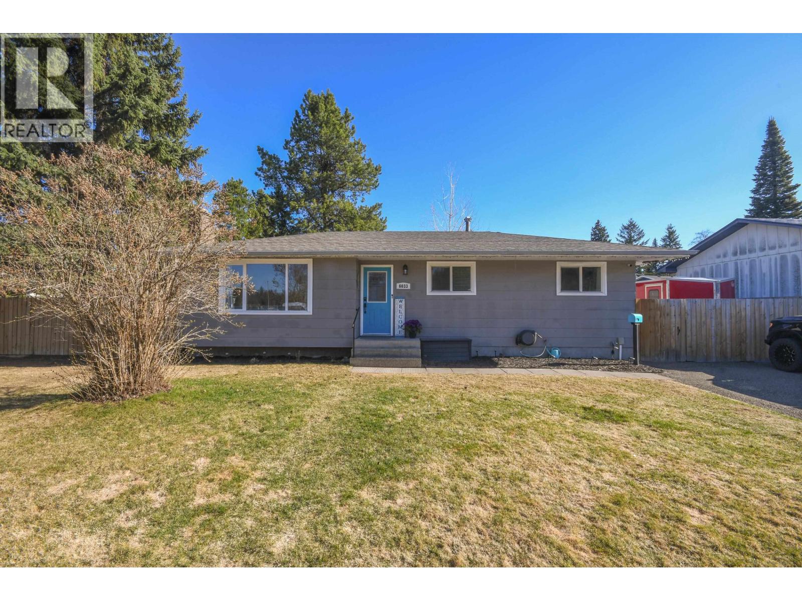 6033 SELKIRK CRESCENT - 37