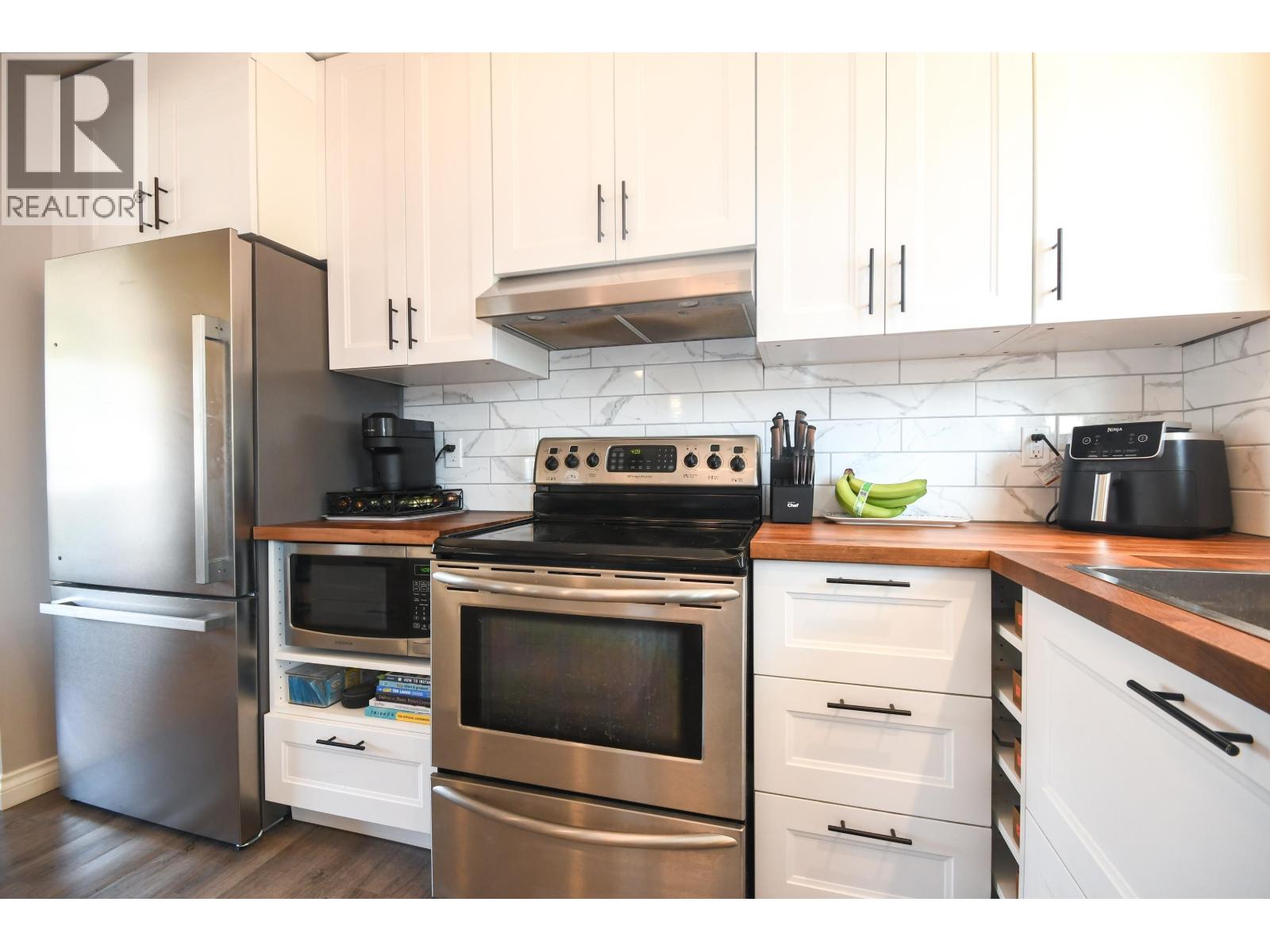 Dining room of 6033 SELKIRK CRESCENT · Prince George, BC
