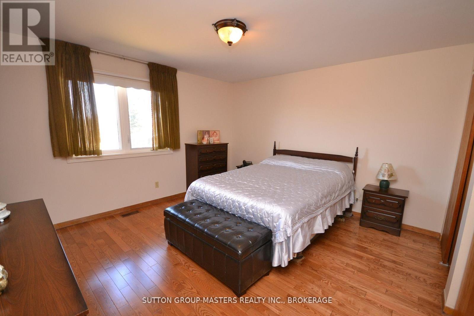 245 ARNOLD STREET - 17