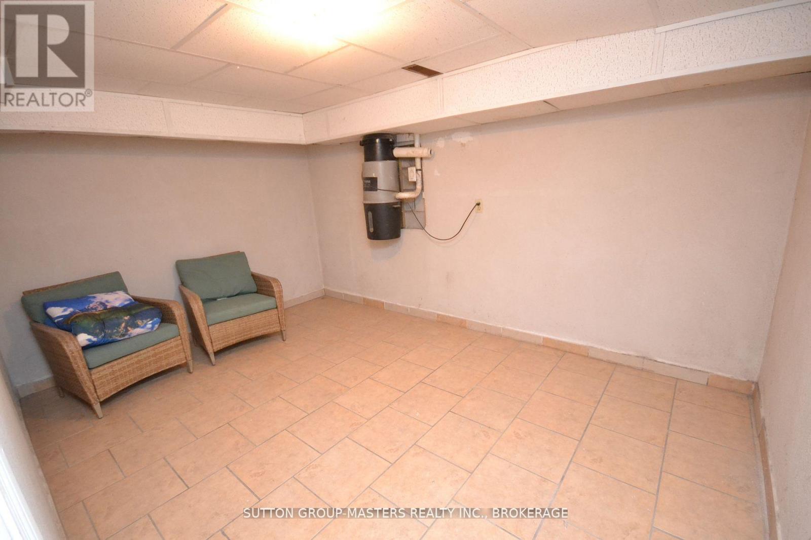 245 ARNOLD STREET - 27