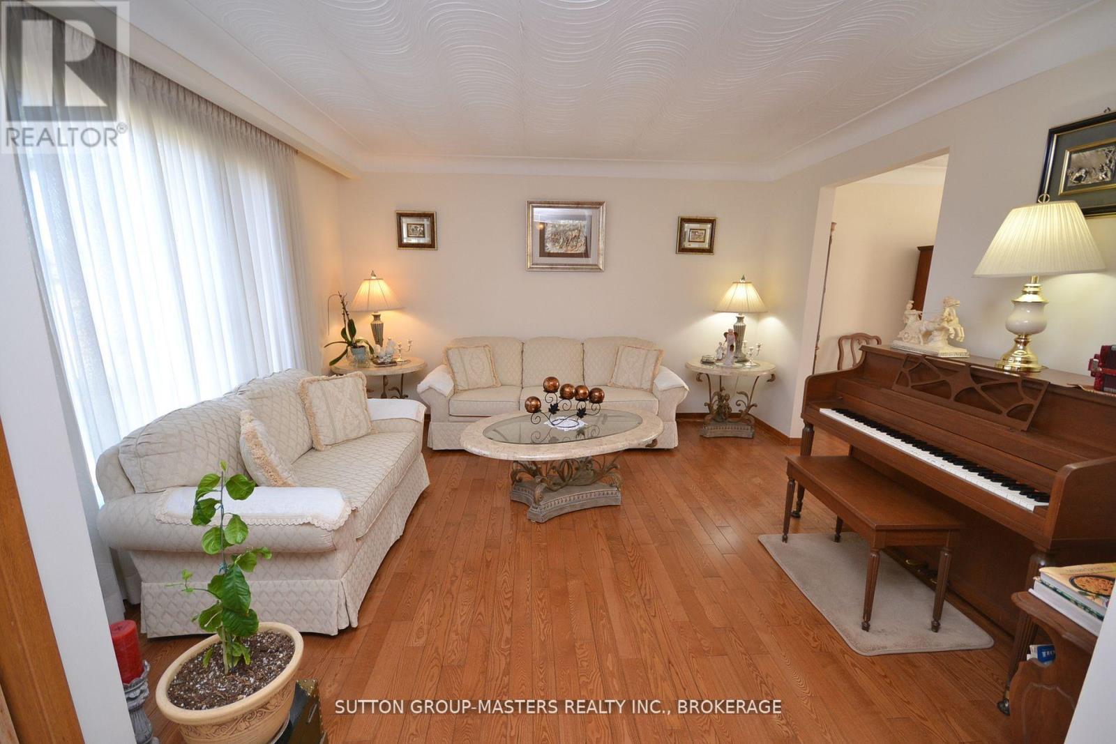 245 ARNOLD STREET - 5
