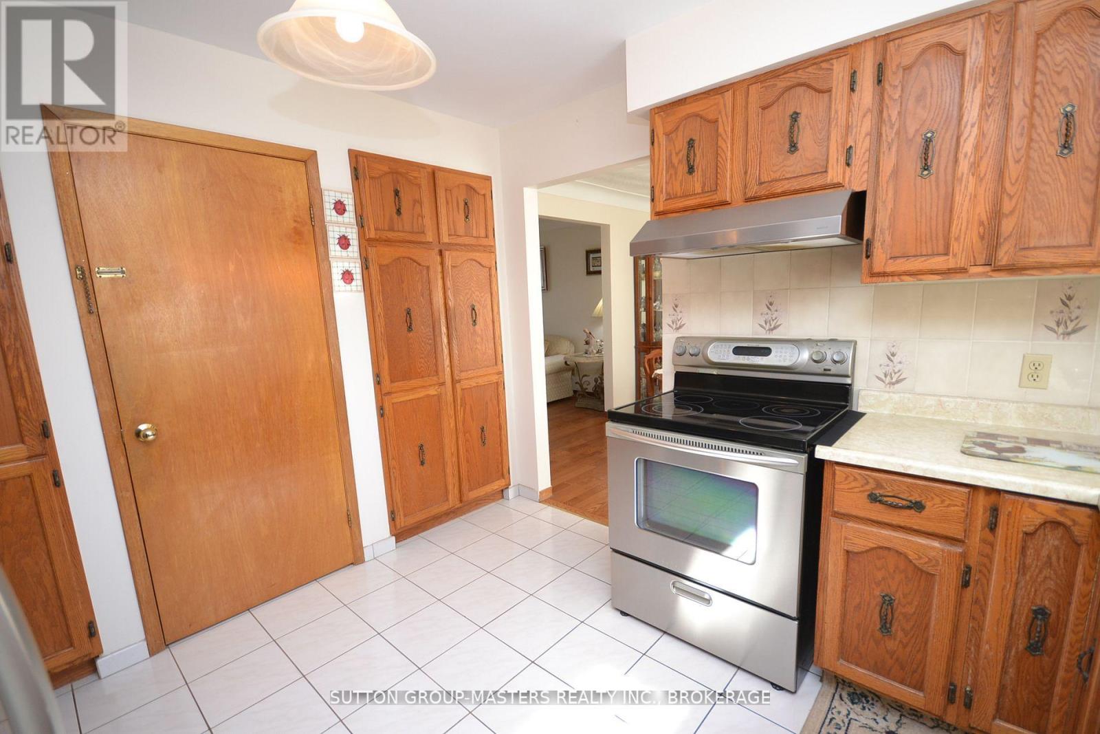 245 ARNOLD STREET - 7