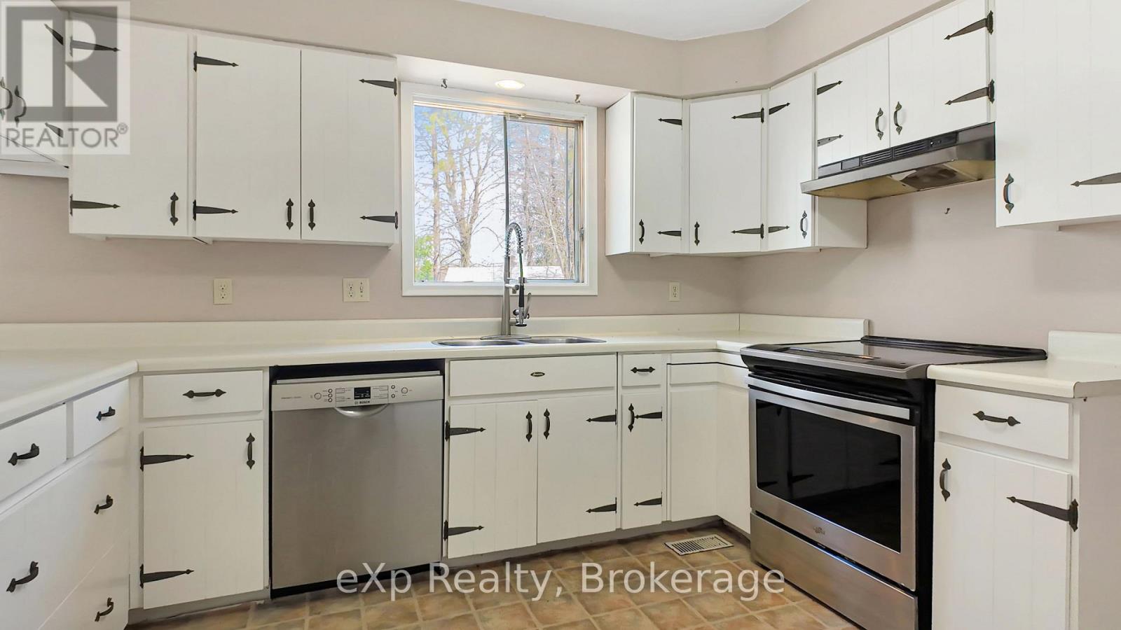 251 4TH AVENUE - 13