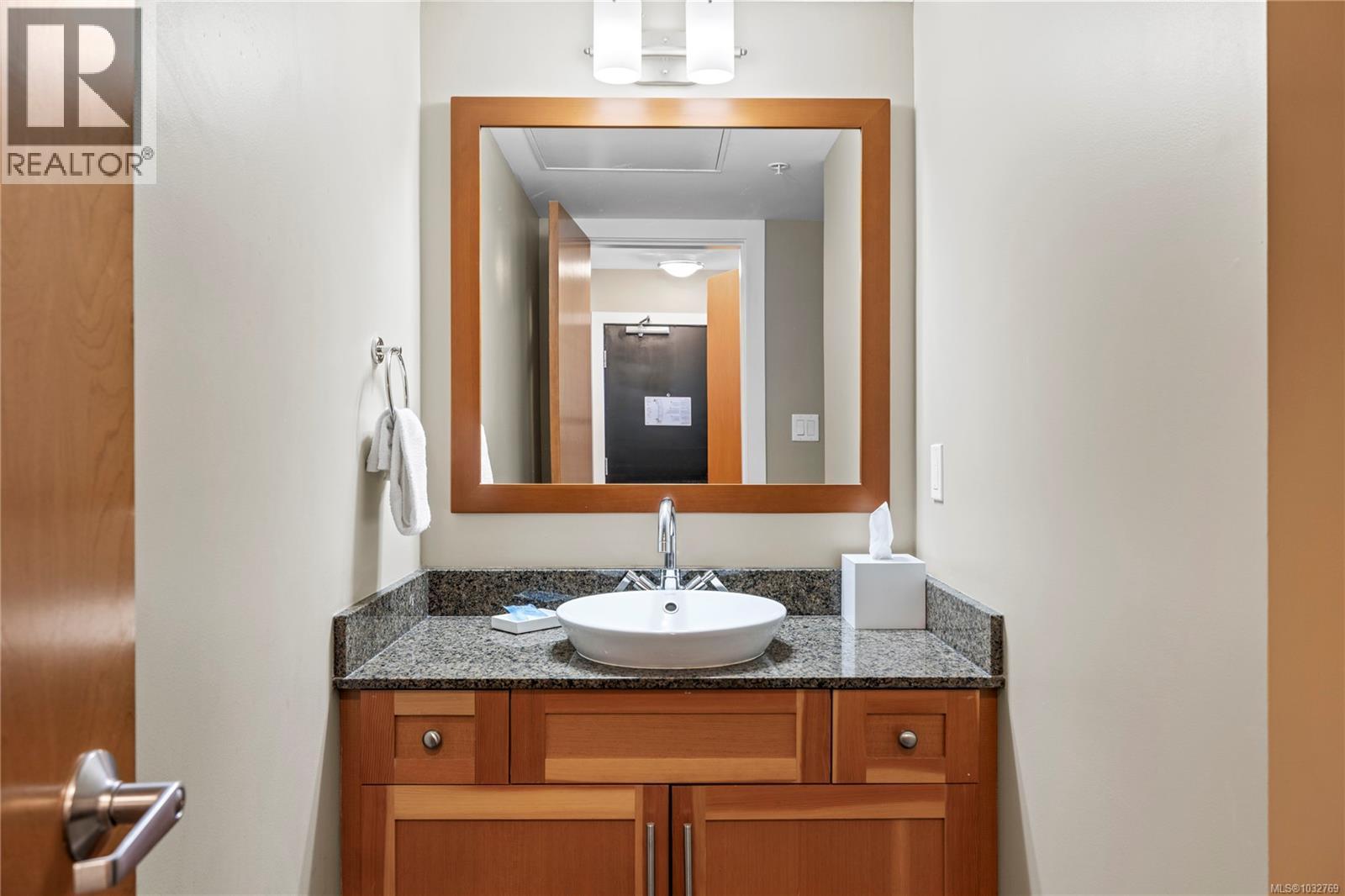 #329/330C 181 Beachside Dr - 25