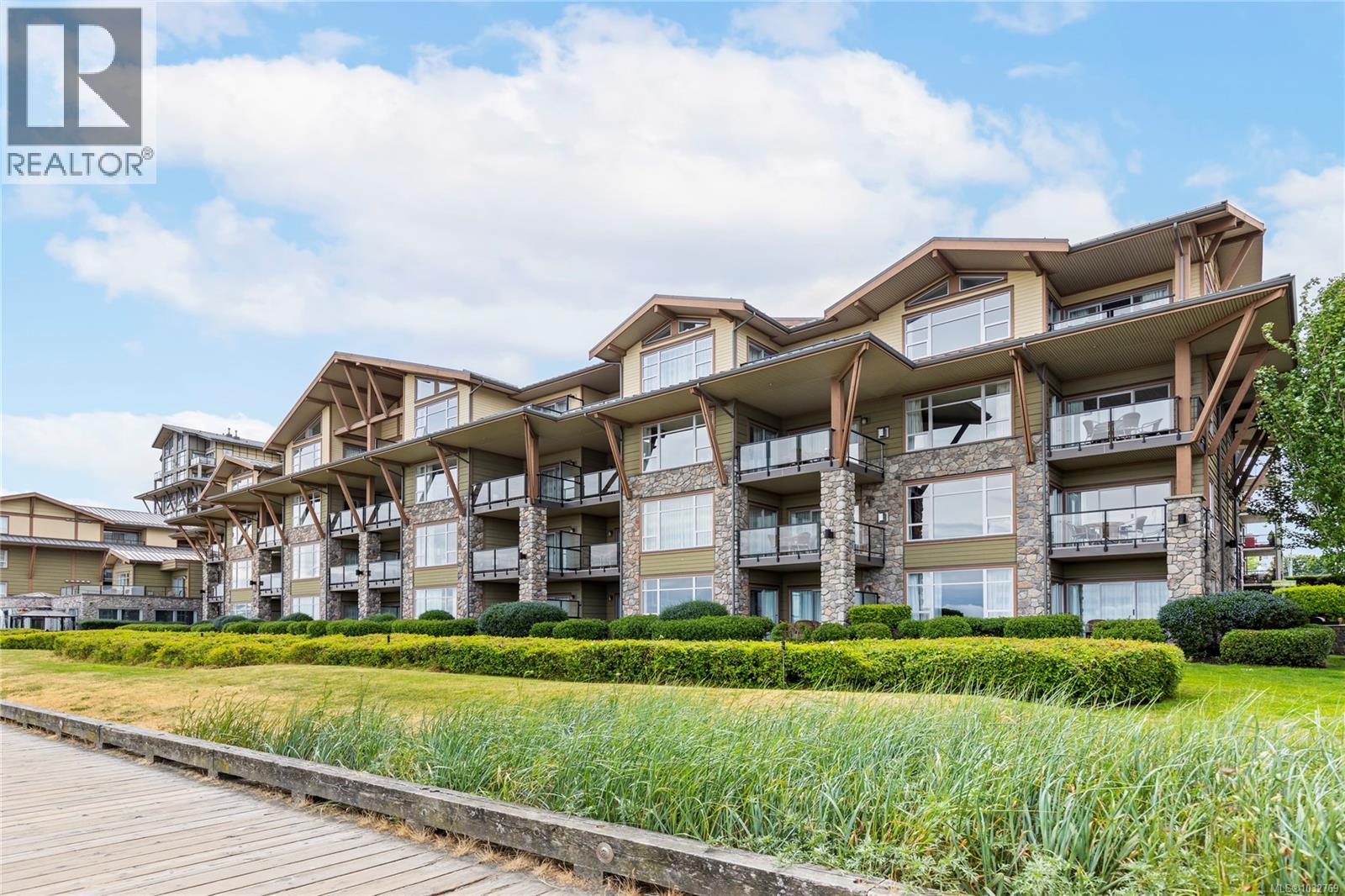 #329/330C 181 Beachside Dr - 56