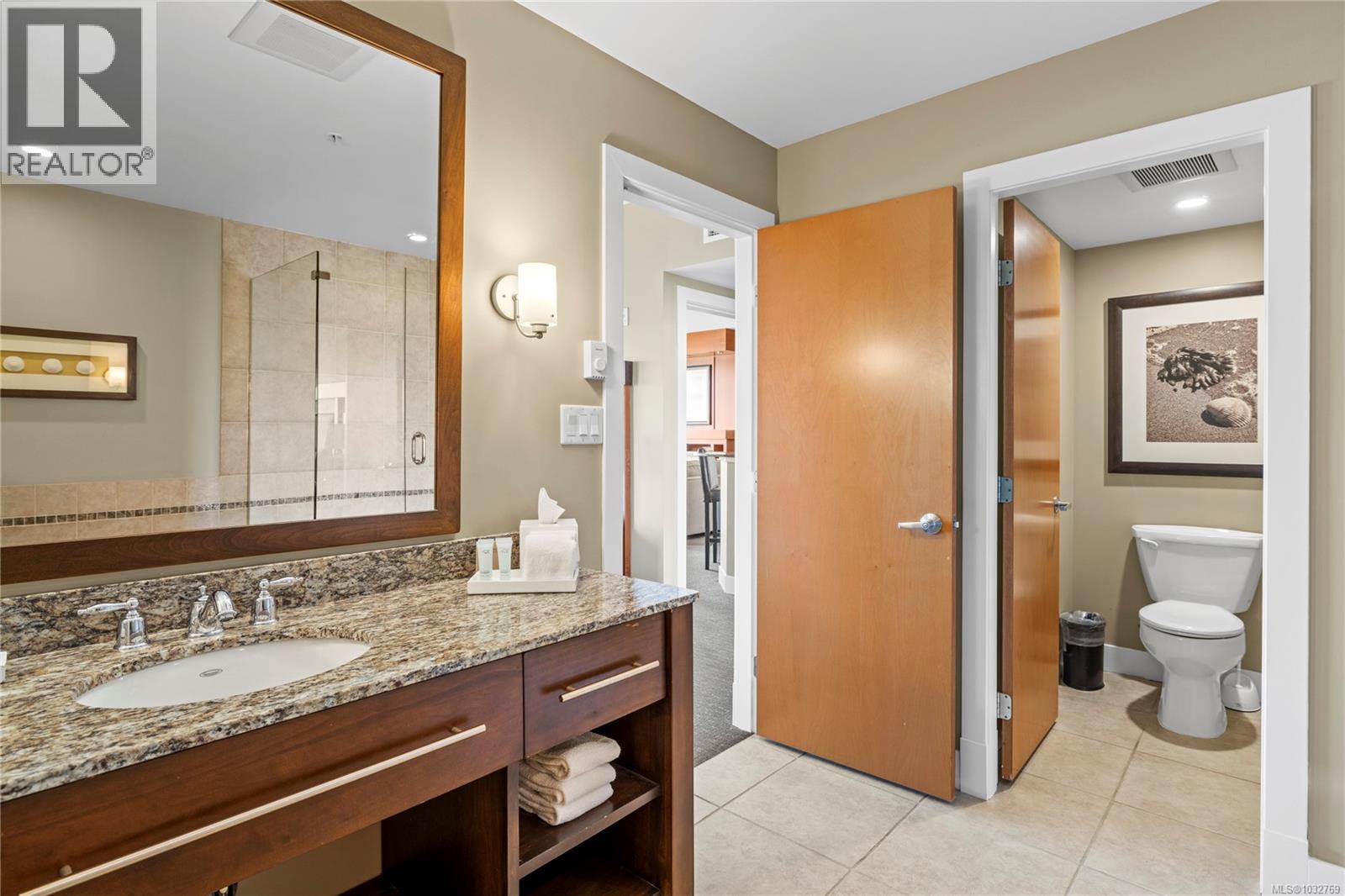 #329/330C 181 Beachside Dr - 24