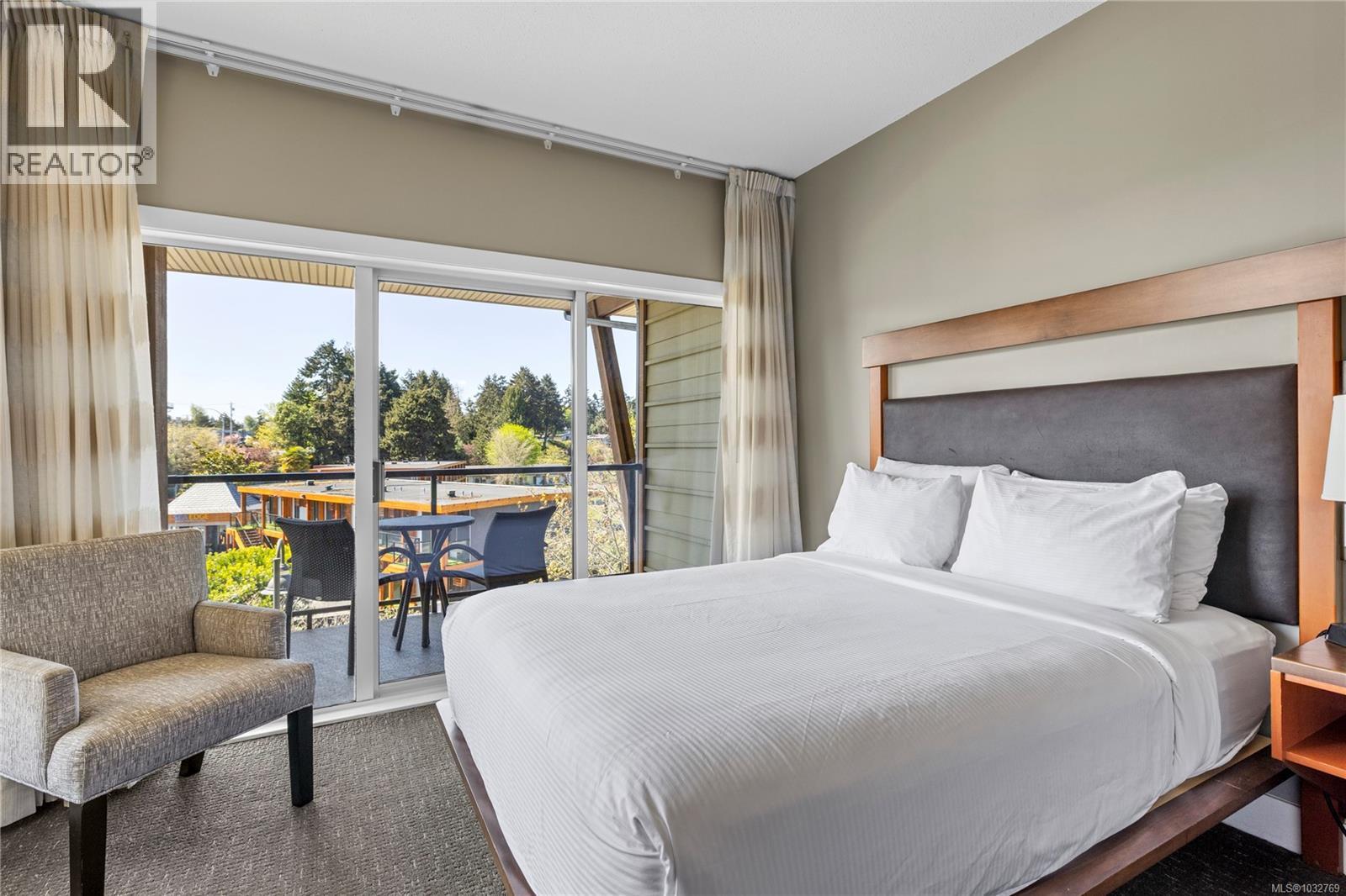 #329/330C 181 Beachside Dr - 30