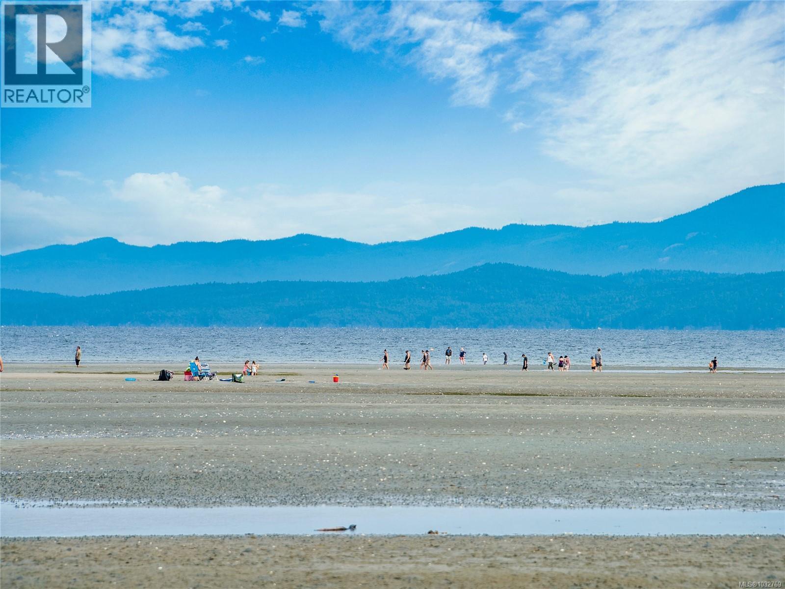 #329/330C 181 Beachside Dr - 40