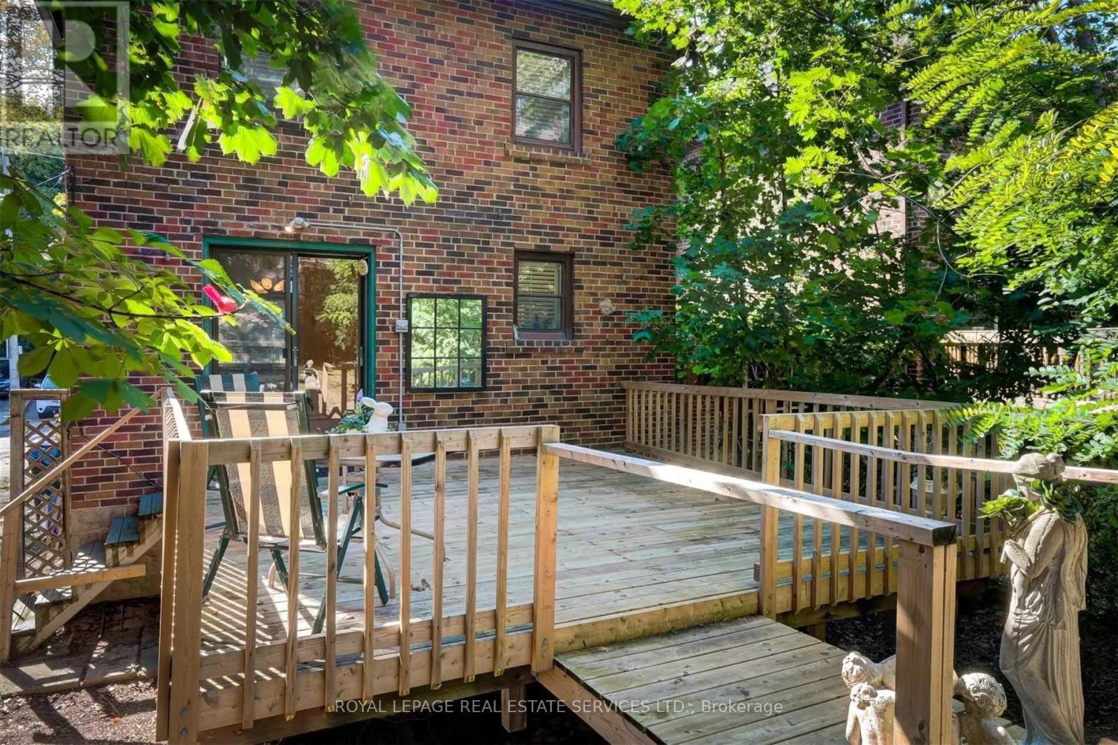 21 LORINDALE AVENUE - 19