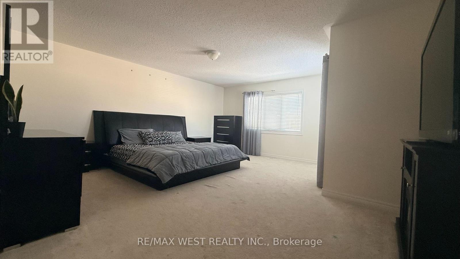 124 JOHNSON DRIVE — photo 31