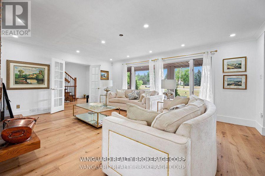 80 KLEINS CRESCENT — photo 18