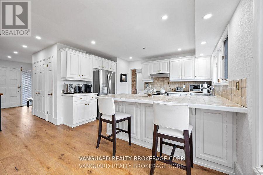 80 KLEINS CRESCENT - 27