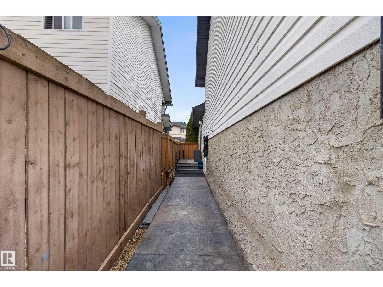 9119 166 AV NW, Edmonton