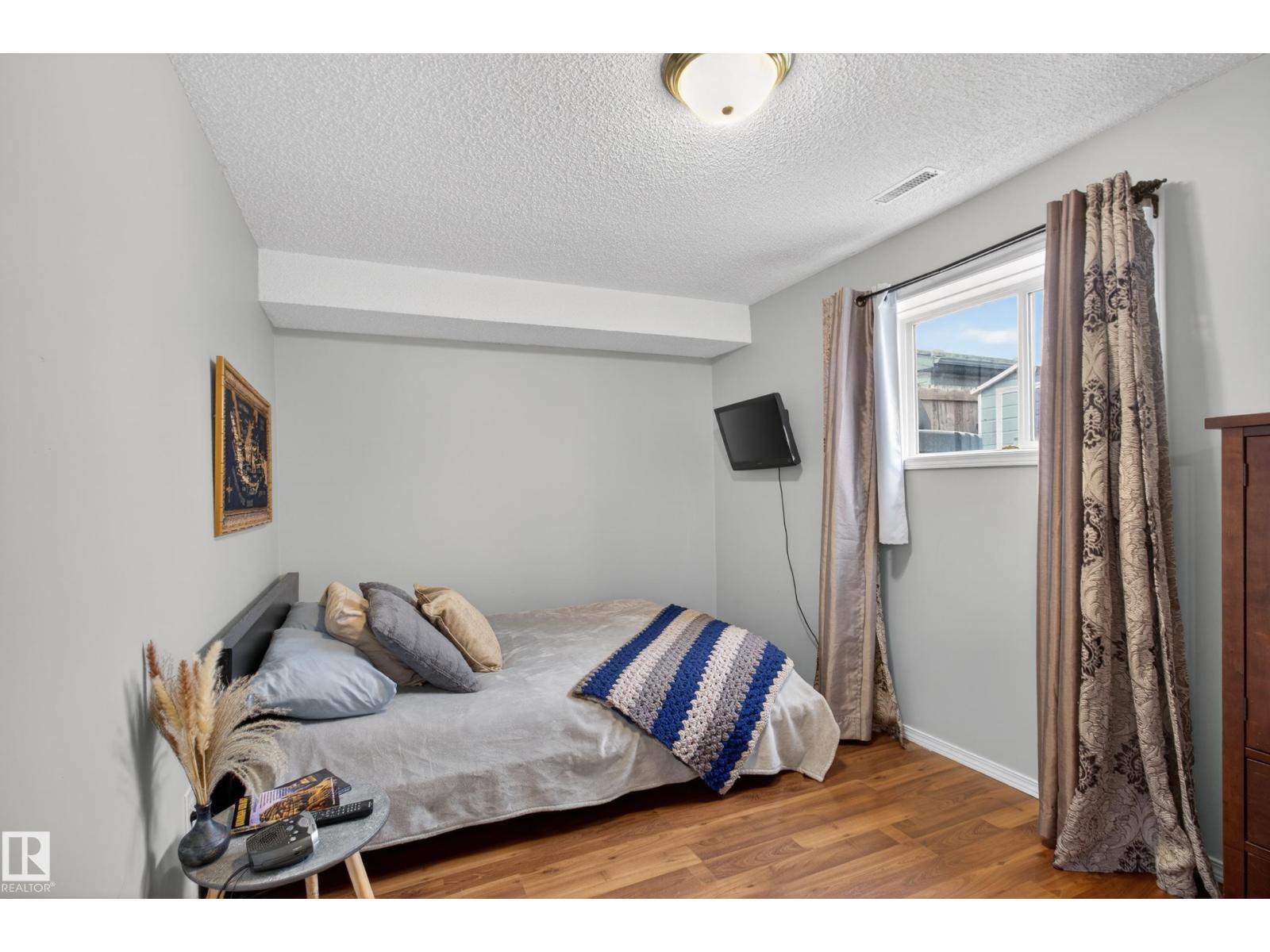 9119 166 AV NW, Edmonton