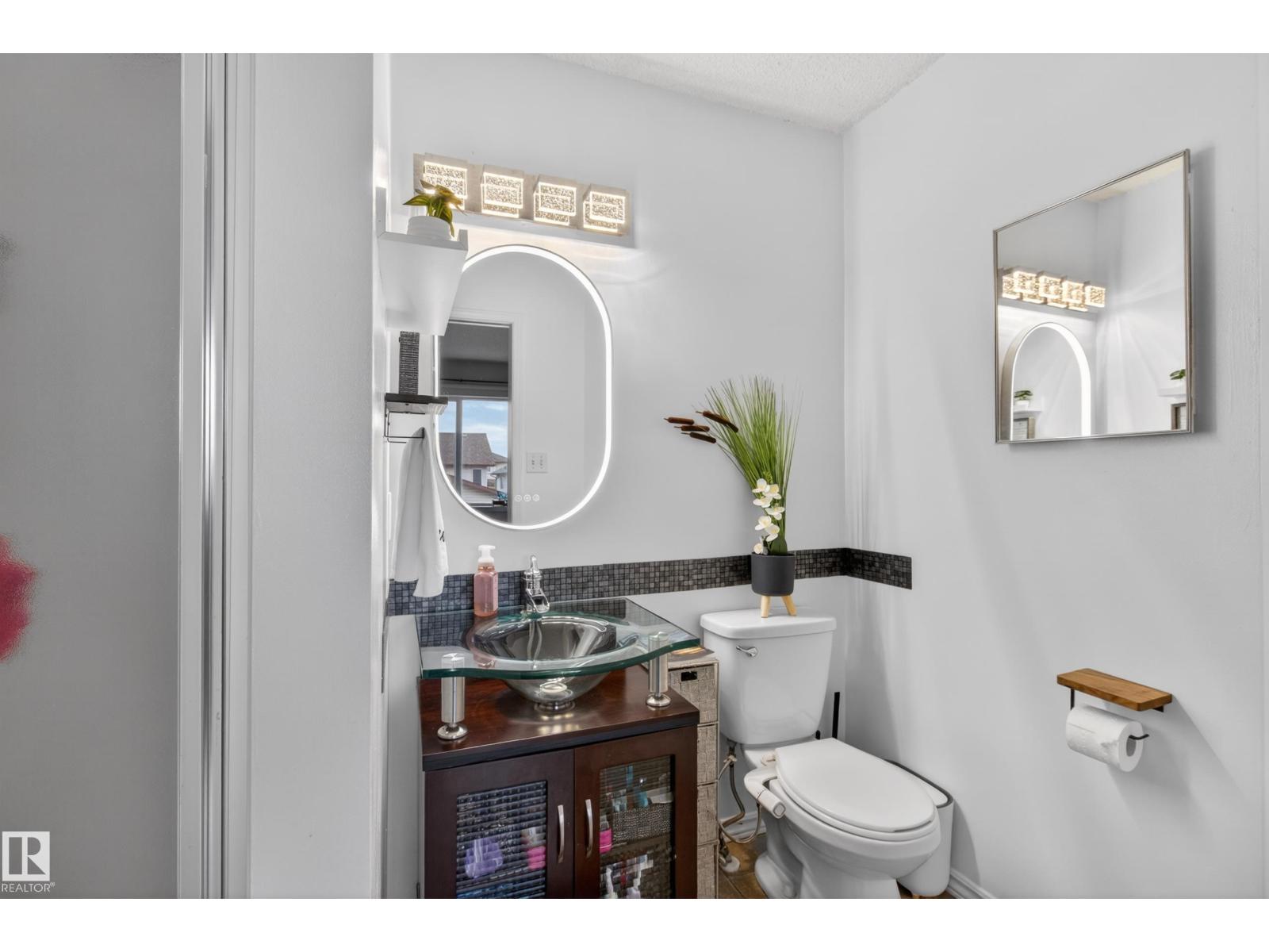 9119 166 AV NW, Edmonton