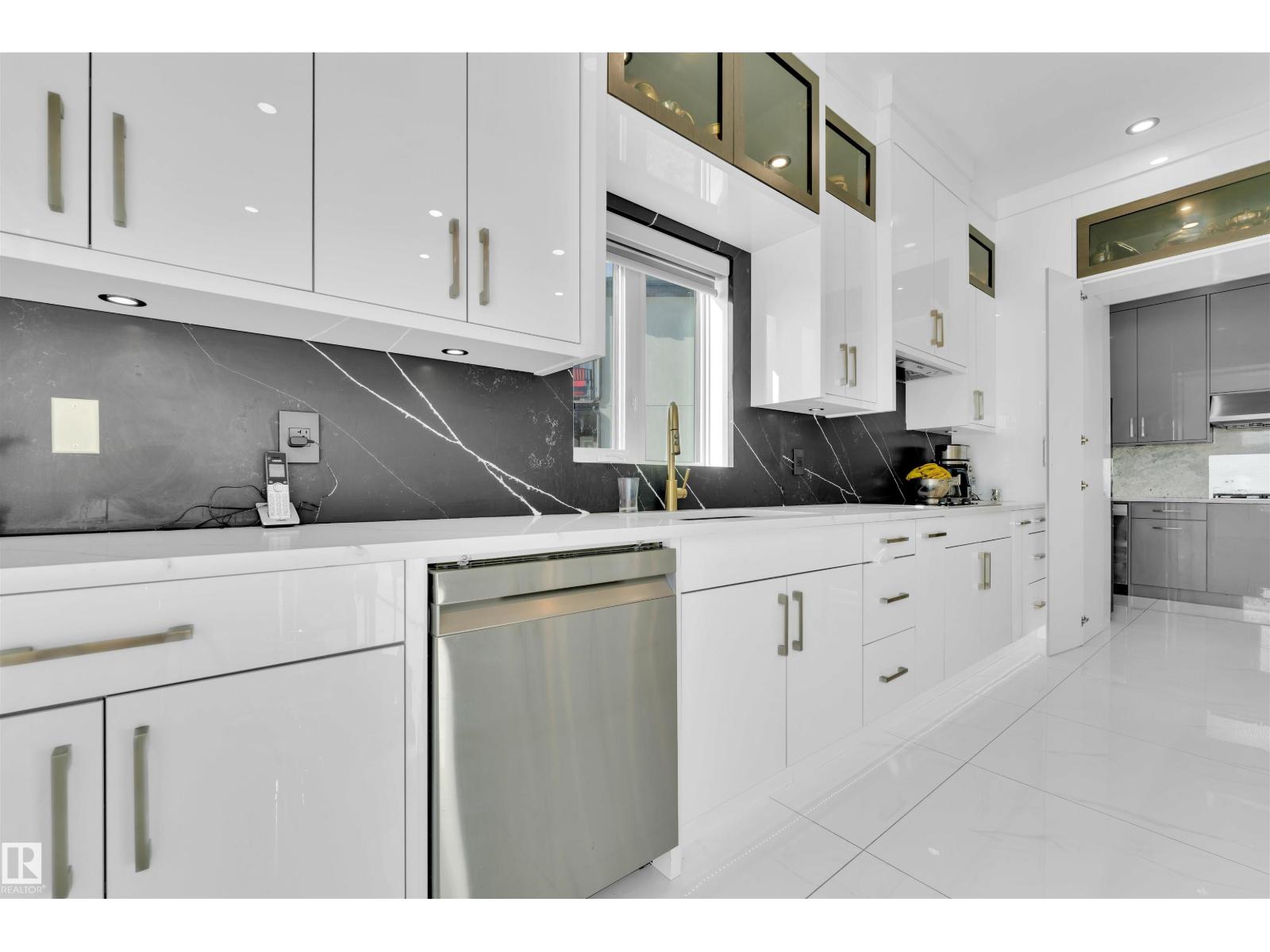 1704 19 ST NW, Edmonton