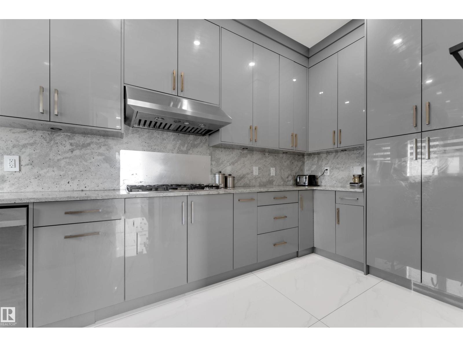 1704 19 ST NW, Edmonton