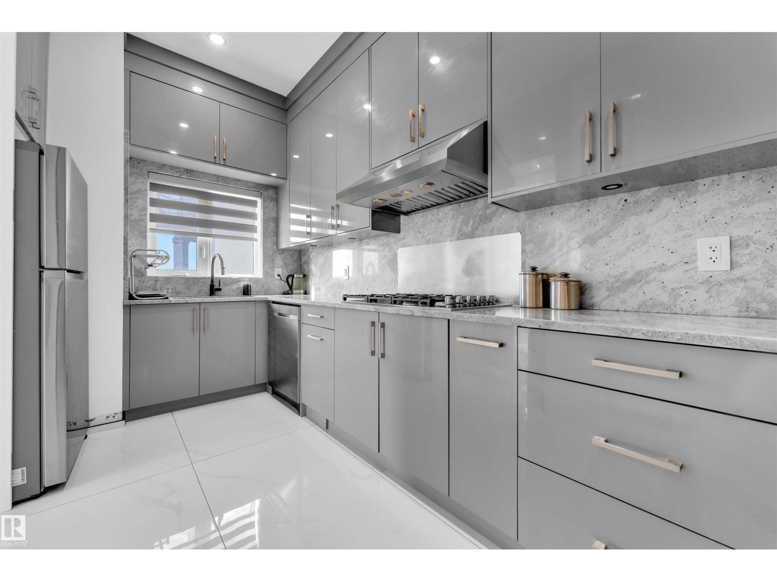 1704 19 ST NW, Edmonton