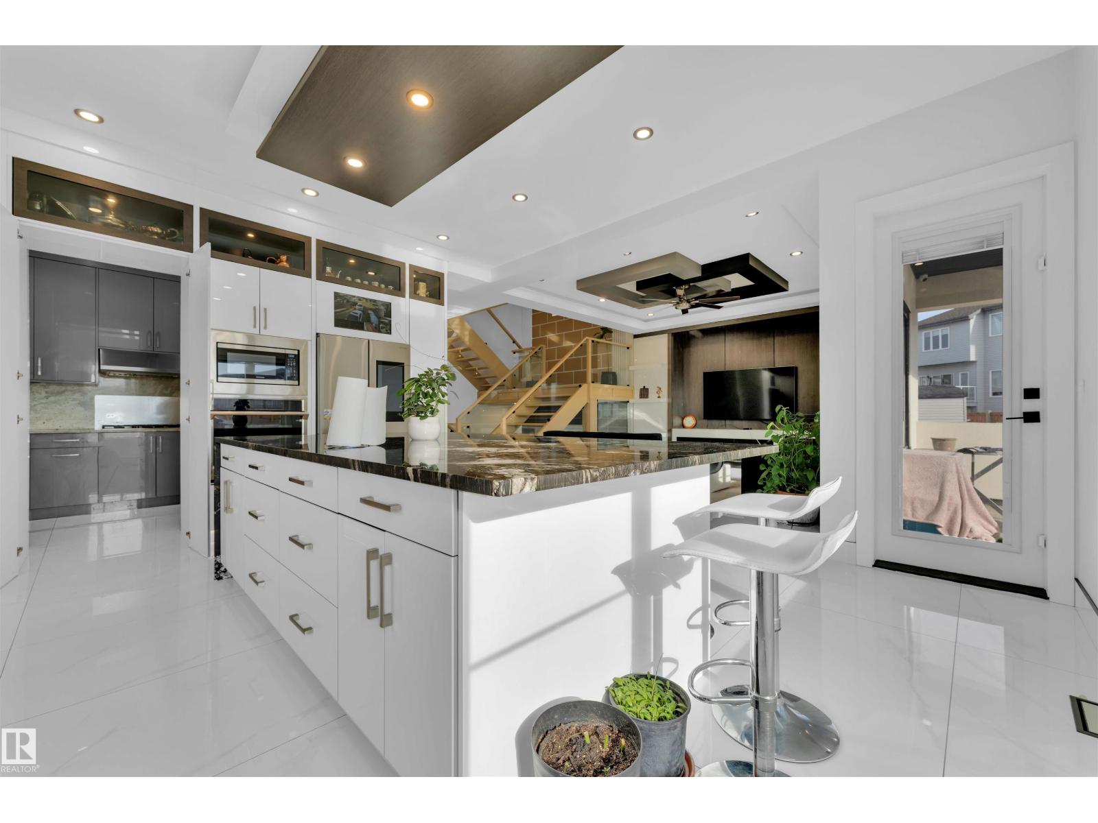 1704 19 ST NW, Edmonton