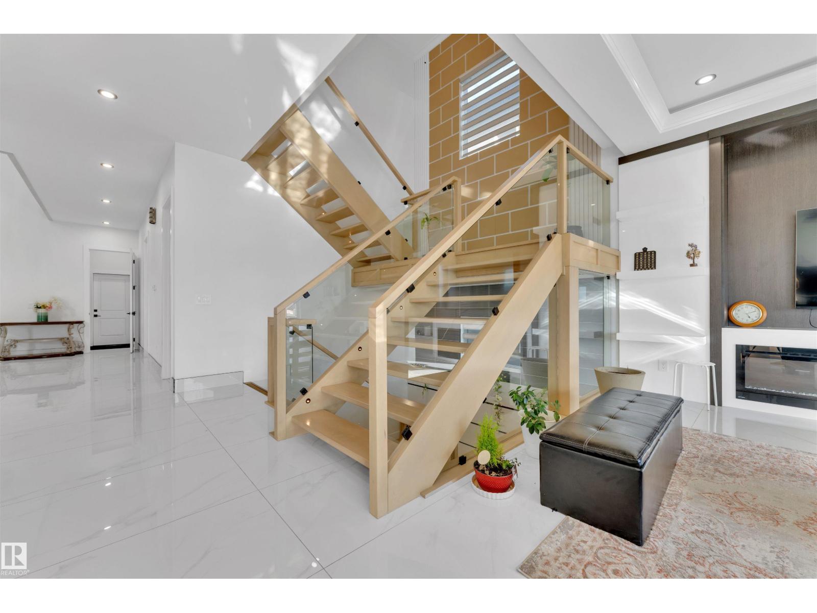 1704 19 ST NW, Edmonton