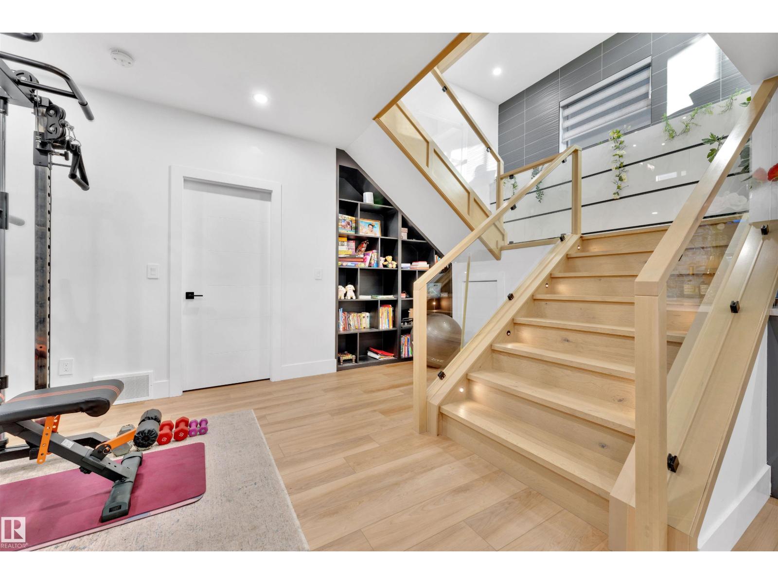 1704 19 ST NW - 55