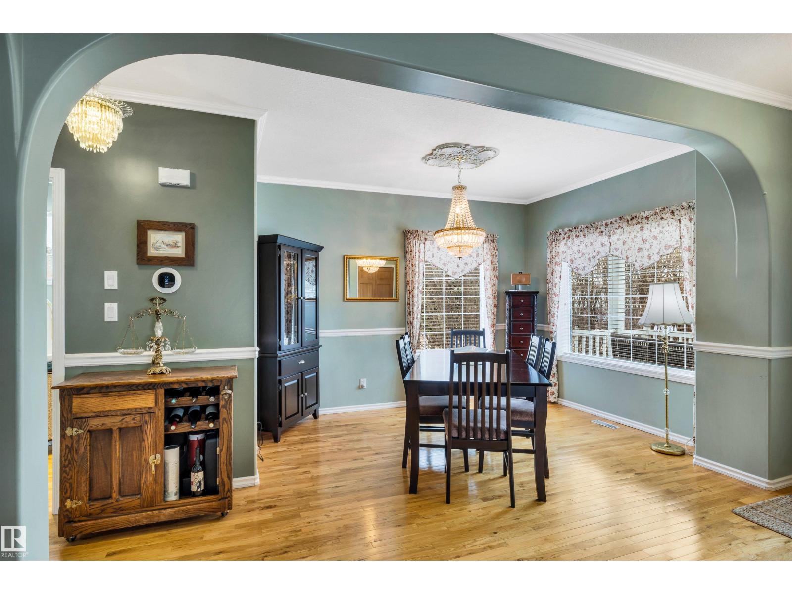 11 MADISON AV, St. Albert