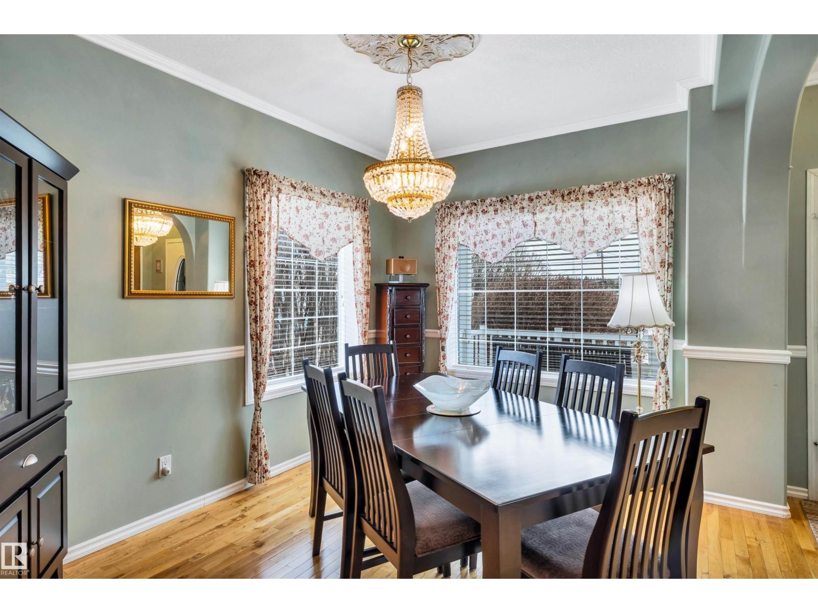 11 MADISON AV, St. Albert