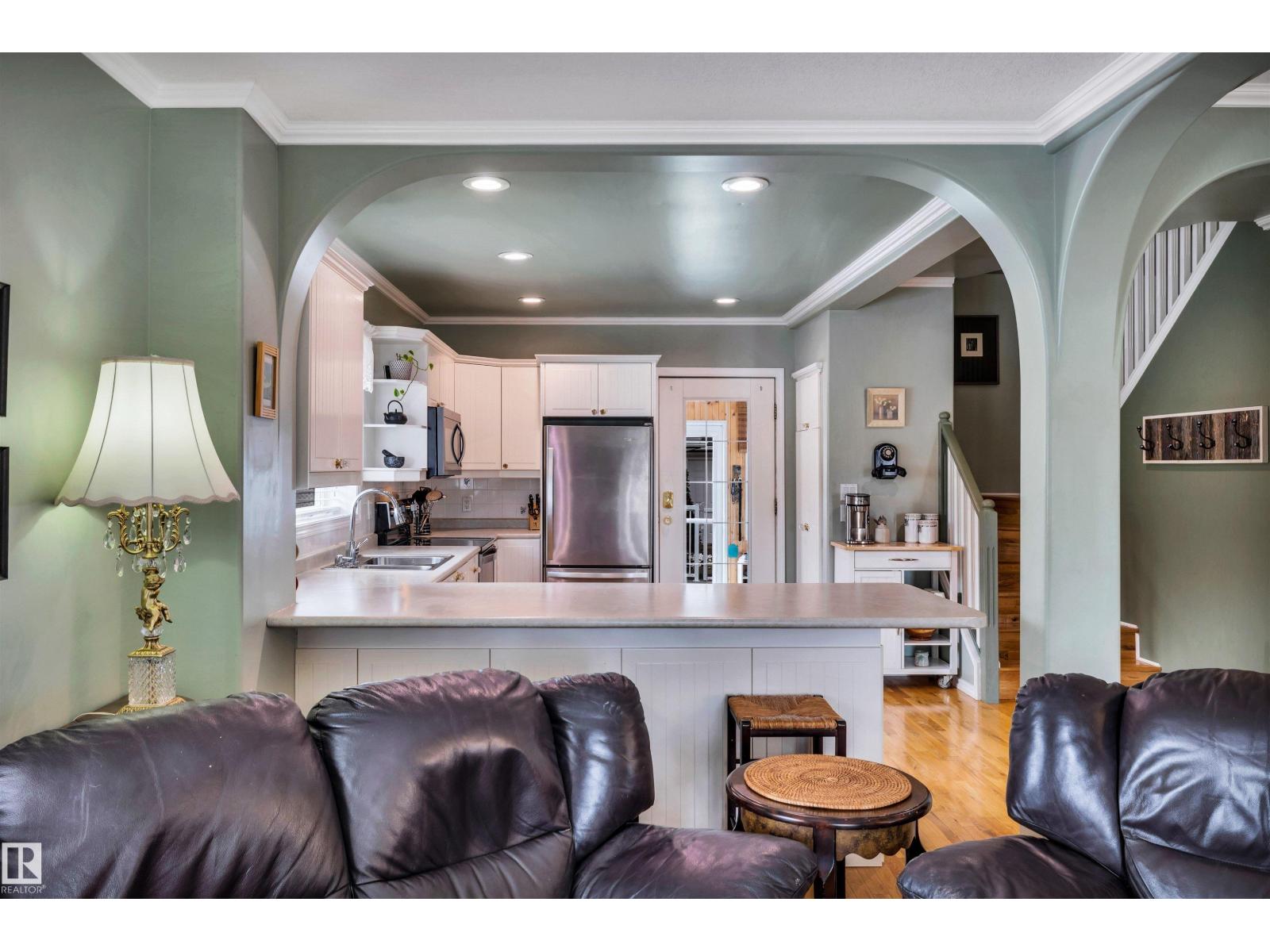 11 MADISON AV, St. Albert