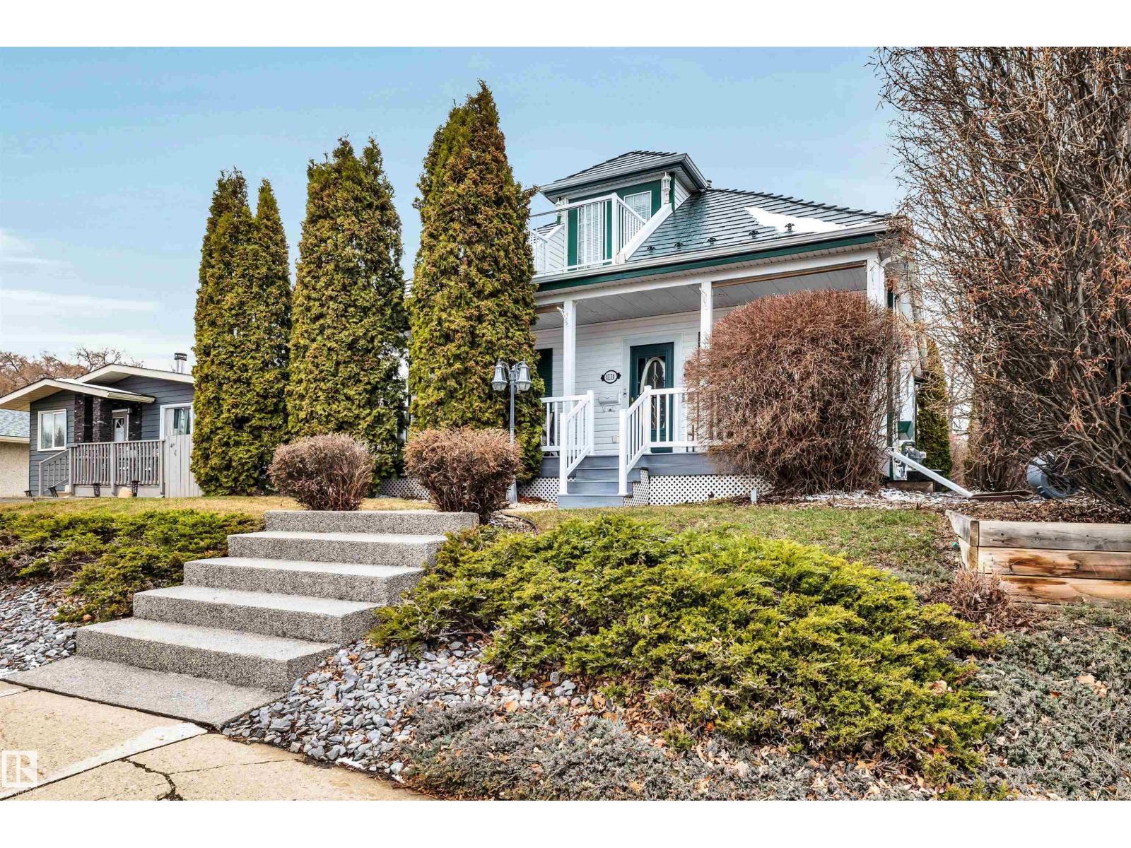 11 MADISON AV, St. Albert