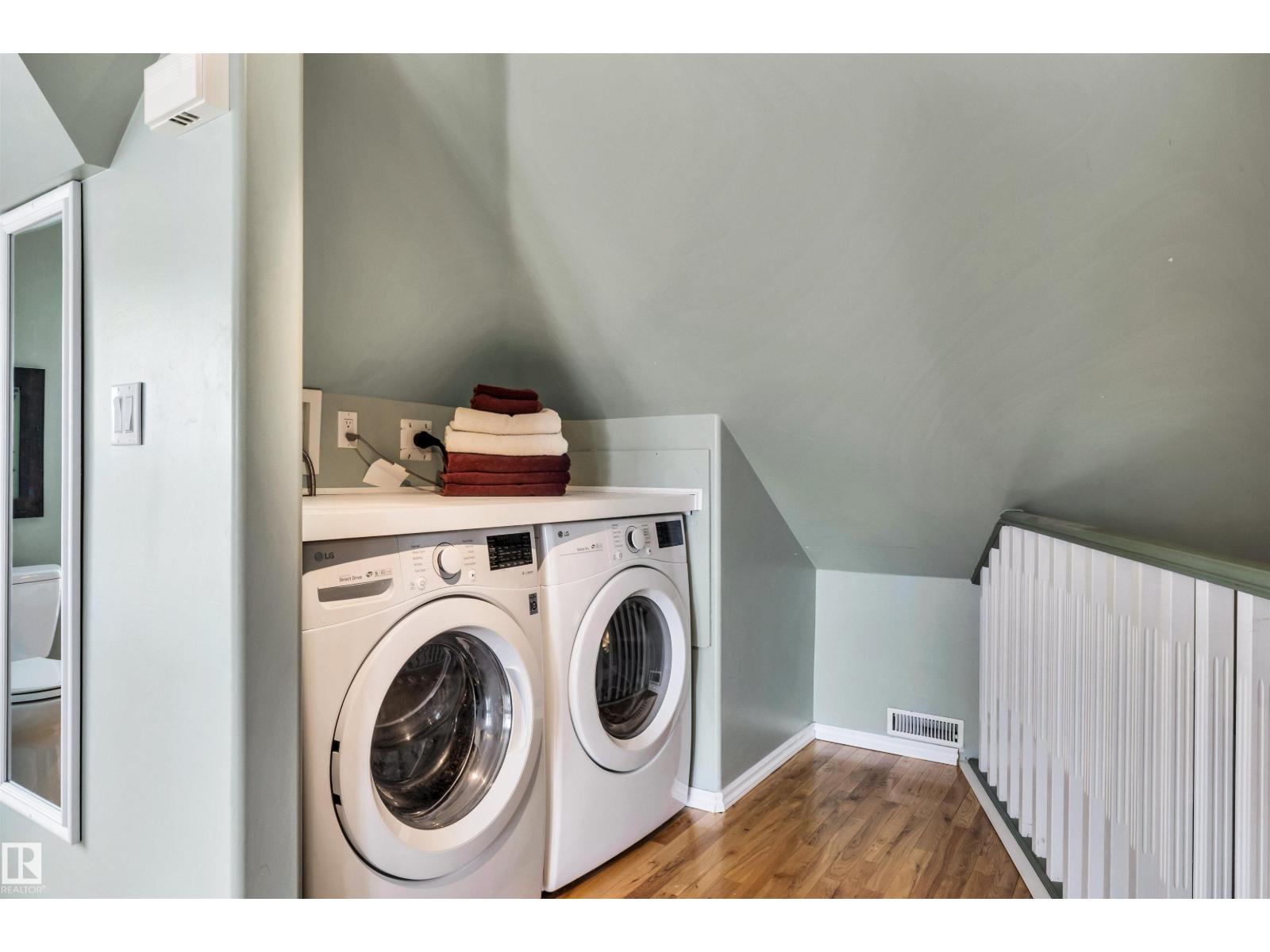 11 MADISON AV, St. Albert