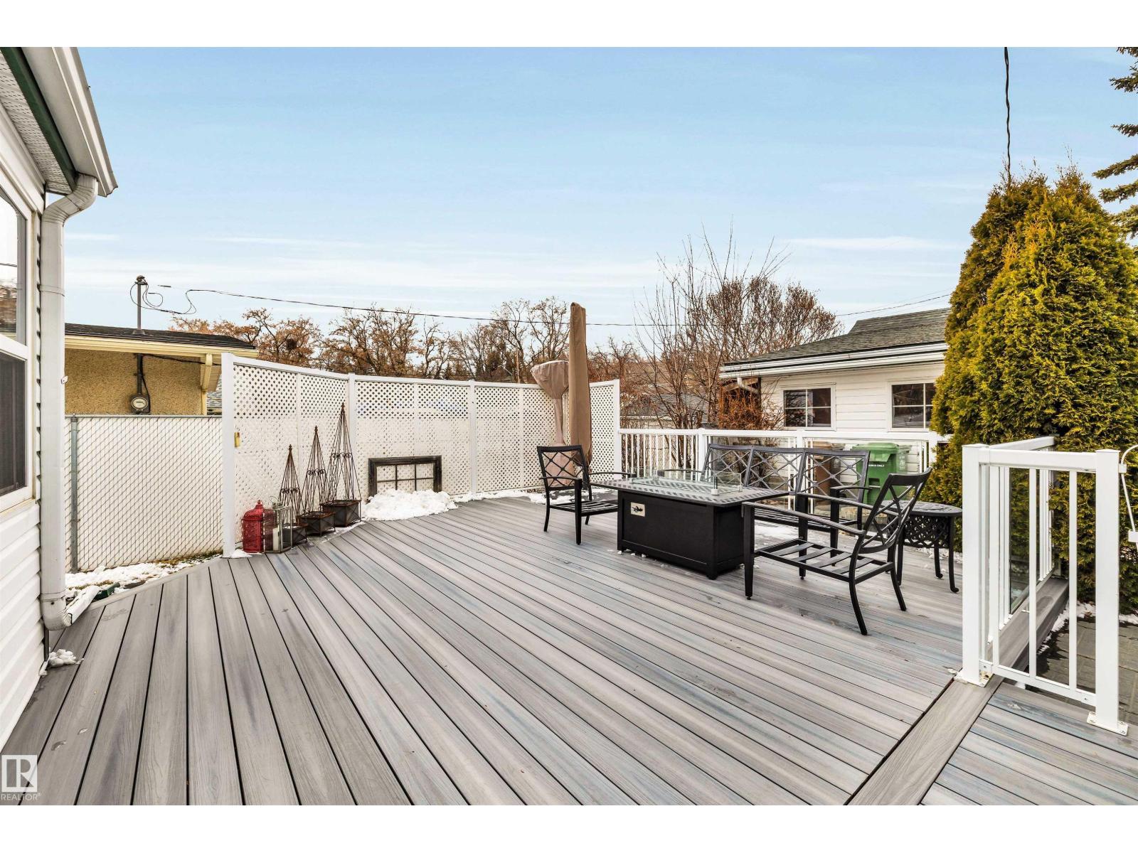 11 MADISON AV, St. Albert