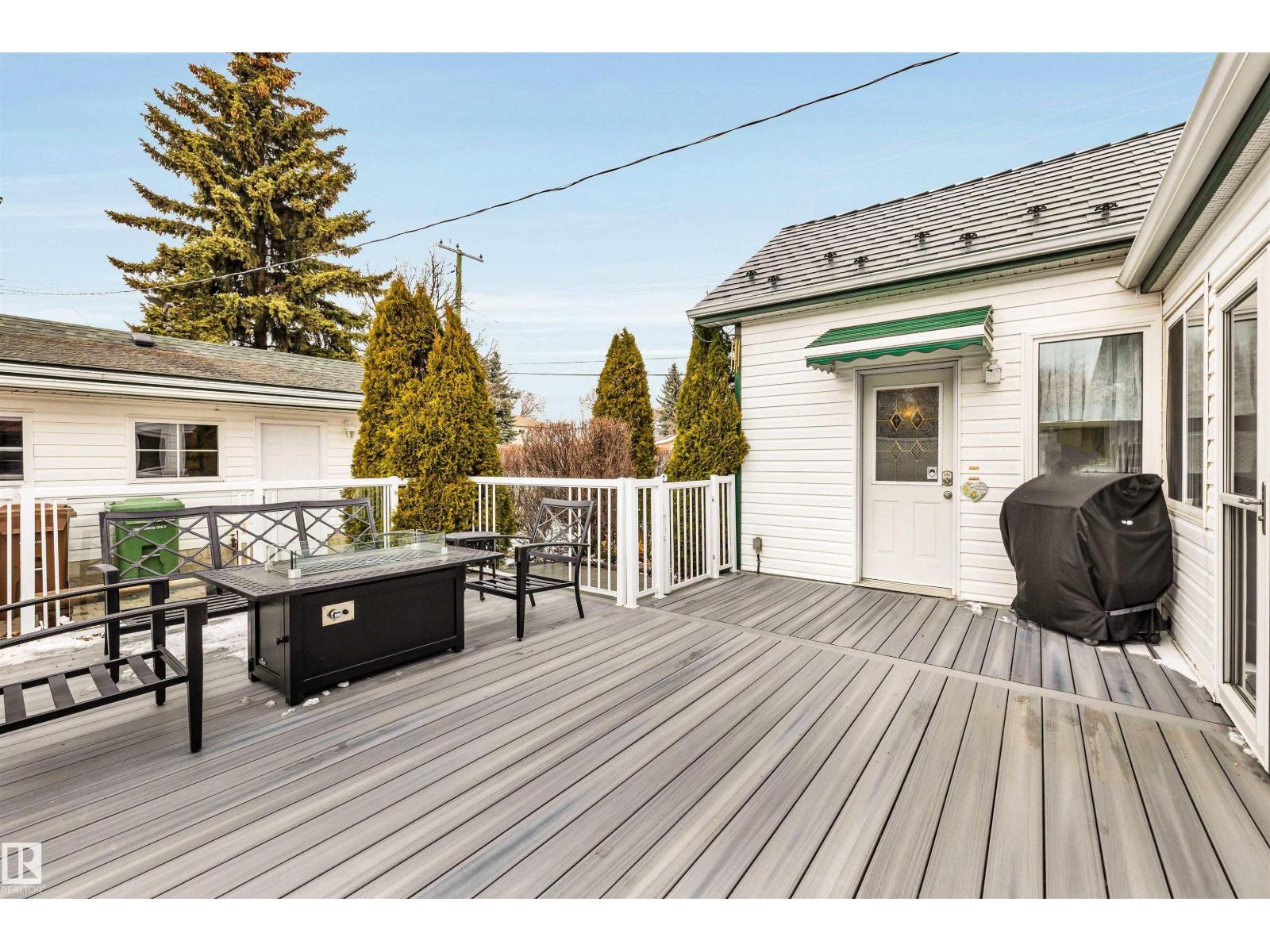 11 MADISON AV, St. Albert