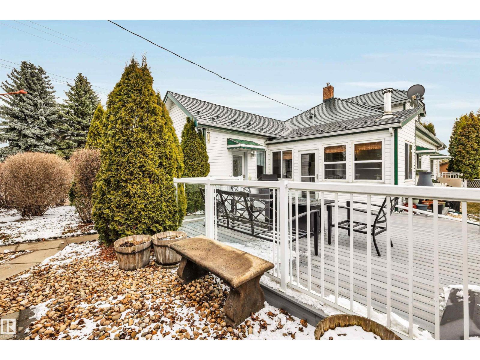 11 MADISON AV, St. Albert