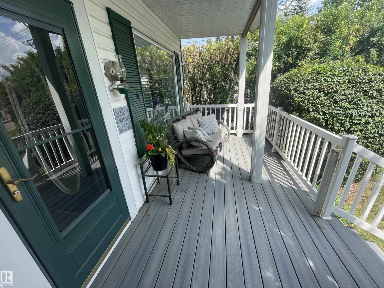 11 MADISON AV, St. Albert