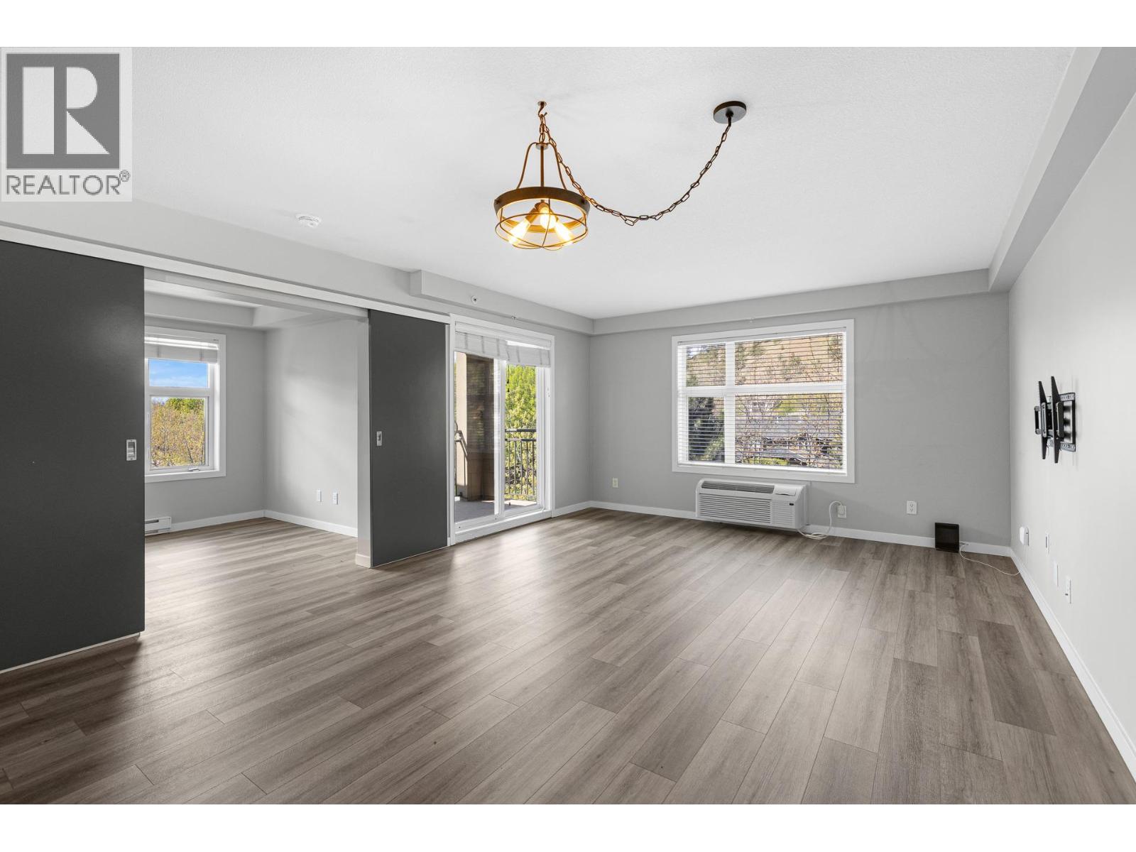 547 Yates Road Unit# 401, Kelowna