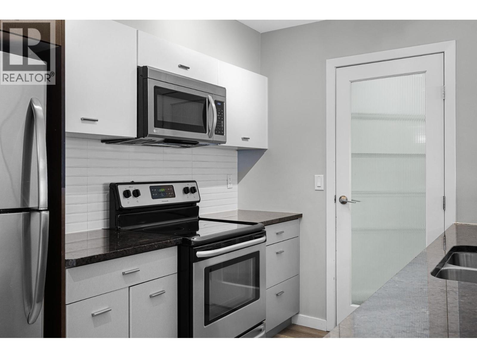 547 Yates Road Unit# 401, Kelowna