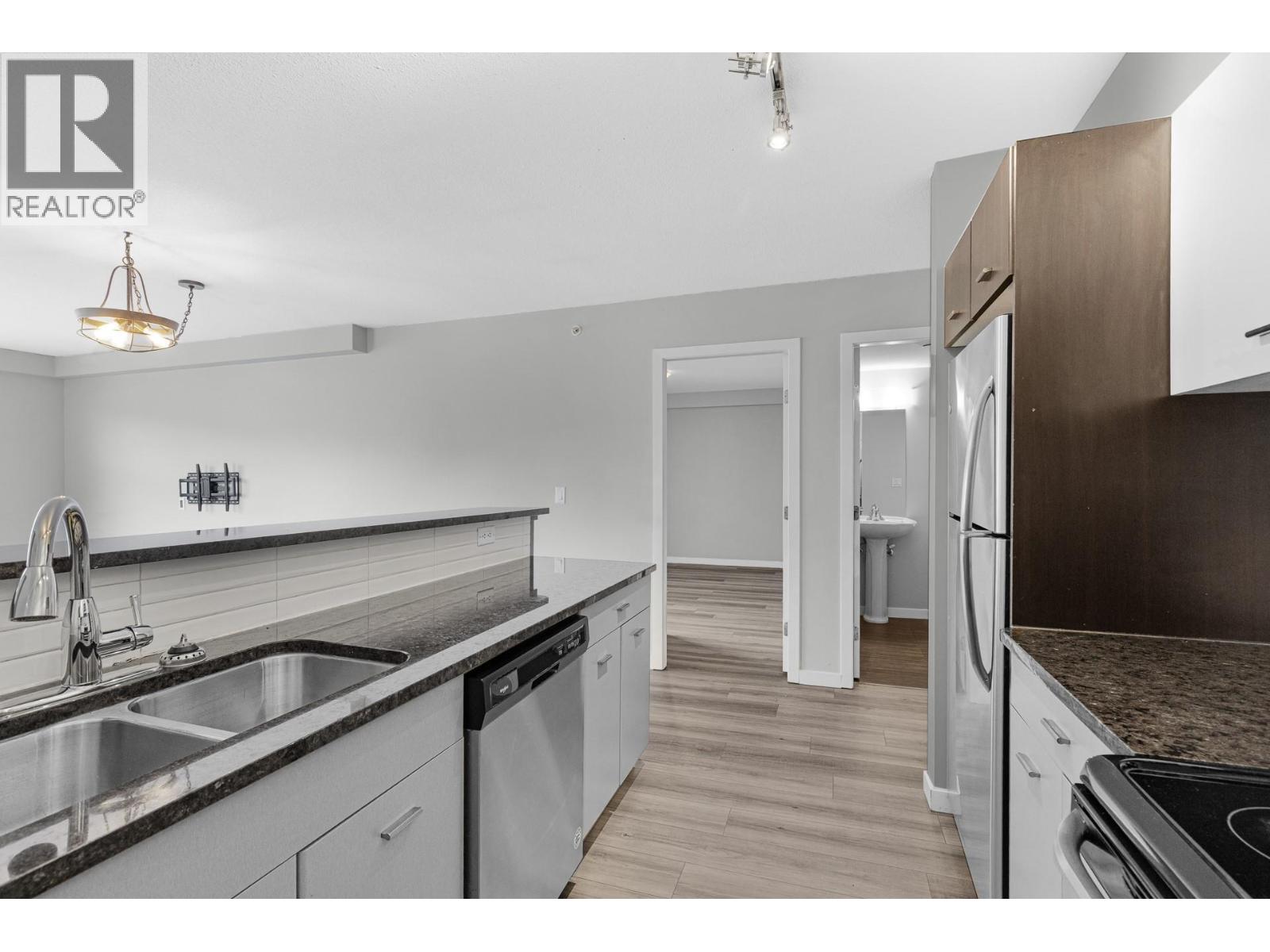 547 Yates Road Unit# 401, Kelowna