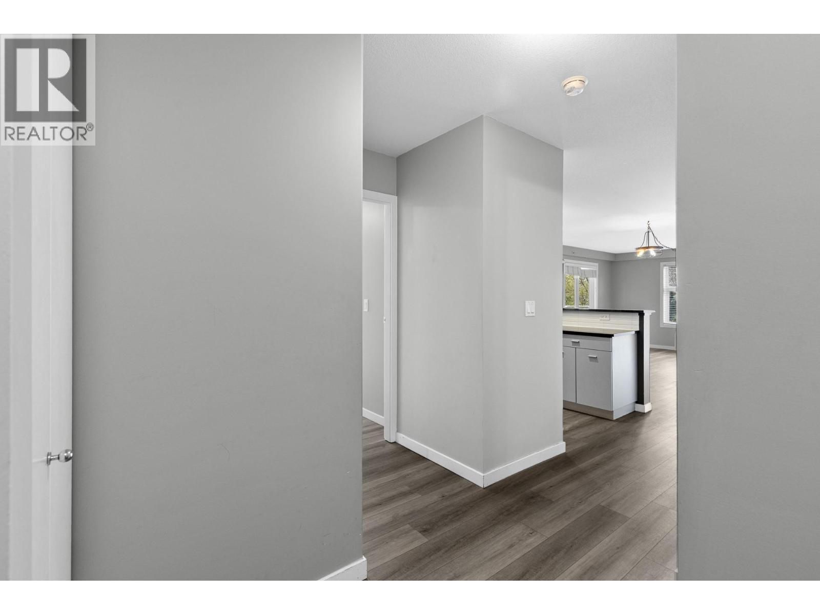 547 Yates Road Unit# 401, Kelowna