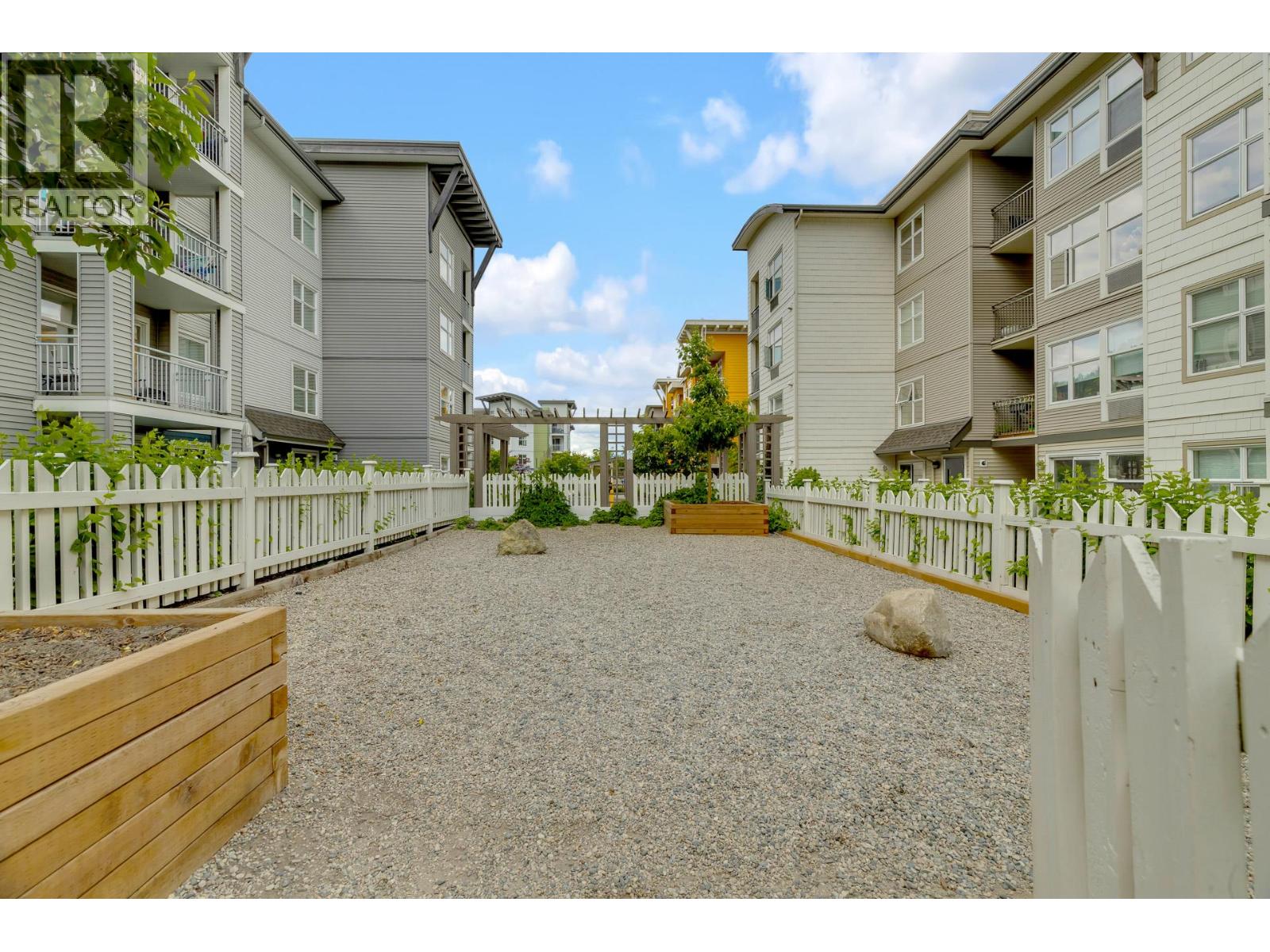 547 Yates Road Unit# 401, Kelowna