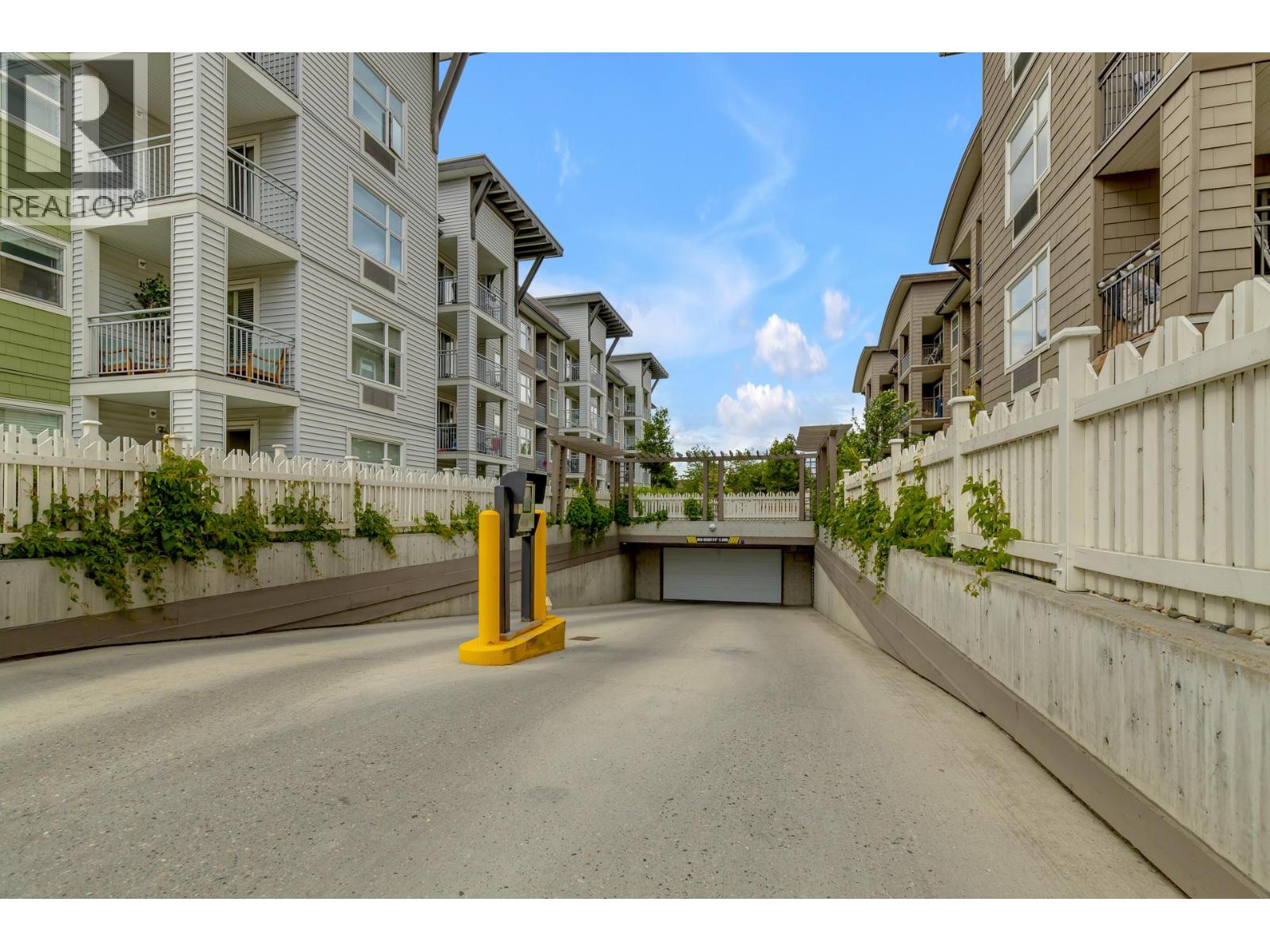 547 Yates Road Unit# 401, Kelowna