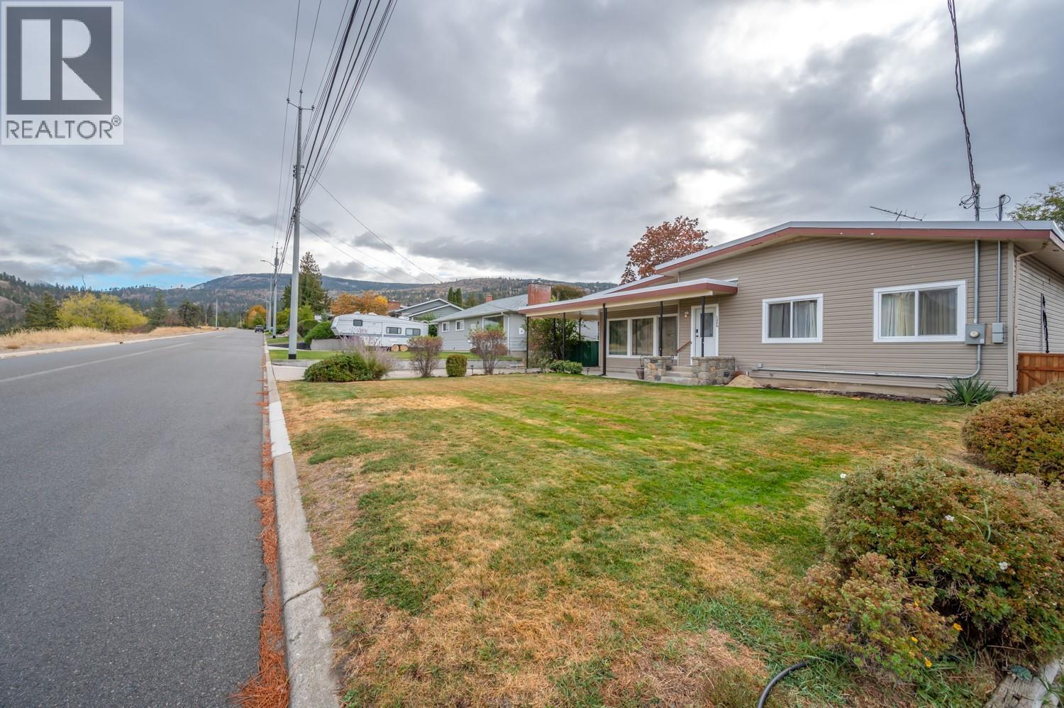  1524 RIDGEDALE Avenue, Penticton