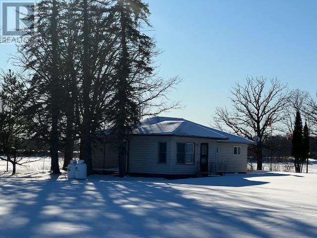 194 River RD, Rainy River, Ontario, P0W1L0 — Photo 2