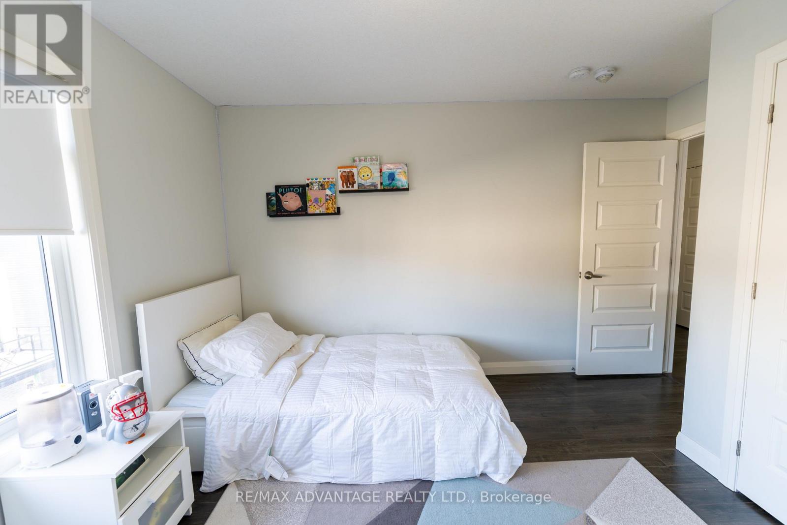 #130 3260 SINGLETON AVENUE - 18