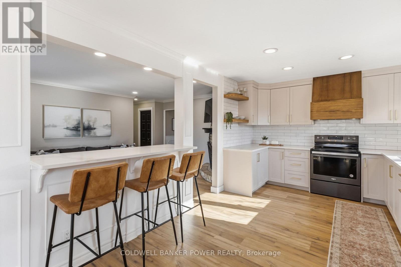 176 CANTERBURY DRIVE - 19