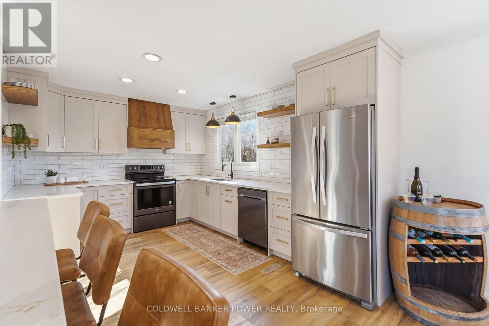 176 CANTERBURY DRIVE - 21