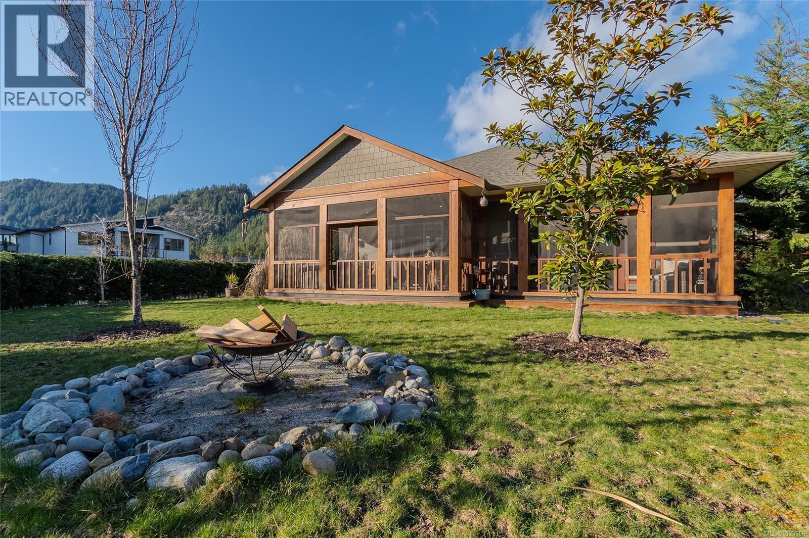 7284 Lakefront Dr - 10